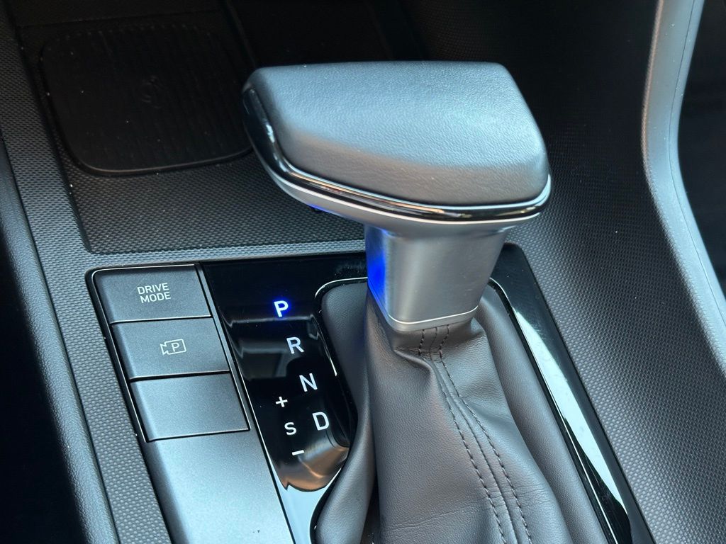 2025 Hyundai Elantra SEL - Photo 18