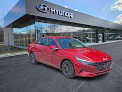 2023 Hyundai Elantra SEL Sedan