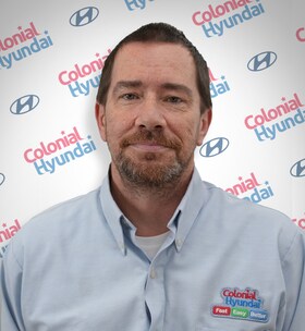 Staff member Scott Wales from 6552e42140e8