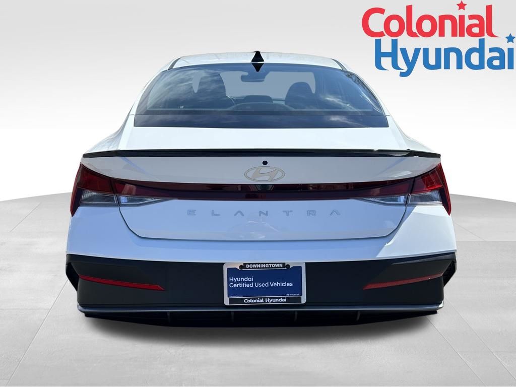 2025 Hyundai Elantra SEL - Photo 6