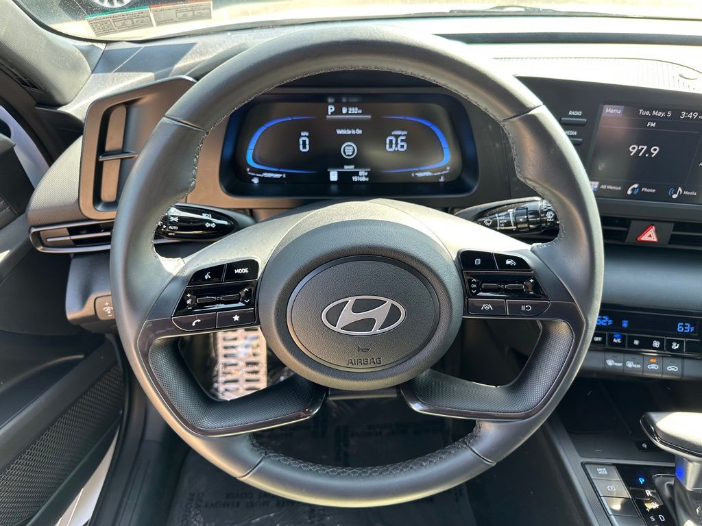 2025 Hyundai Elantra SEL - Photo 15