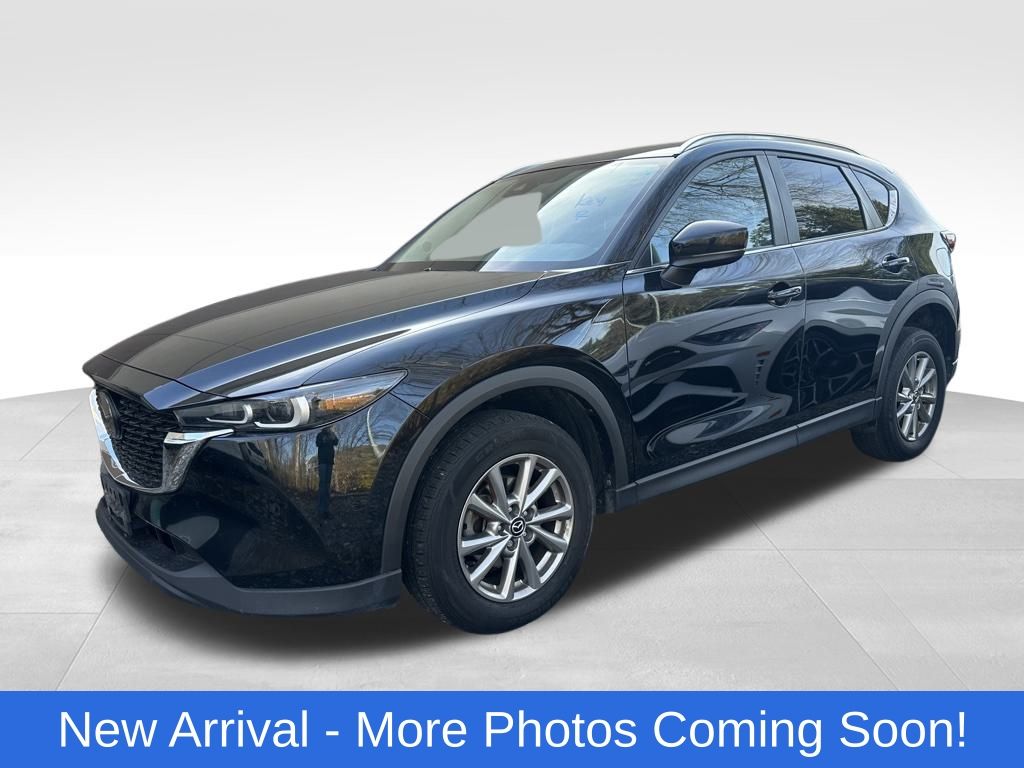 2022 Mazda CX-5 Preferred photo 2