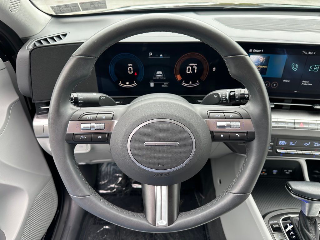 2025 Hyundai Kona SEL - Photo 14