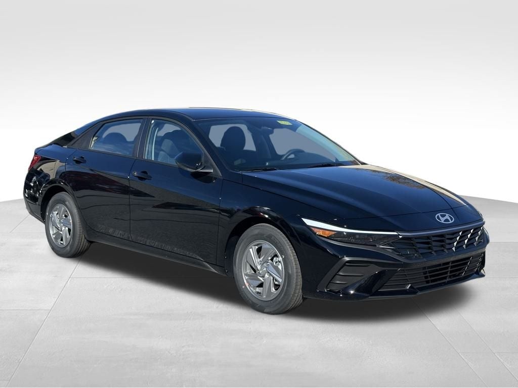 2026 Hyundai Elantra SE's photo