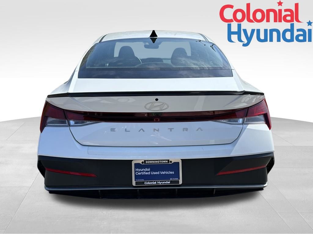 2025 Hyundai Elantra SEL - Photo 6