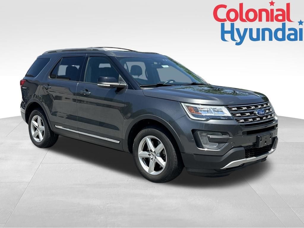 2017 Ford Explorer XLT 4WD's photo