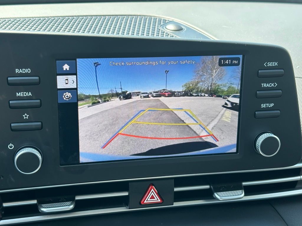 2025 Hyundai Elantra SE - Photo 19