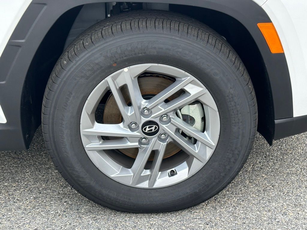2025 Hyundai Tucson SE - Photo 9