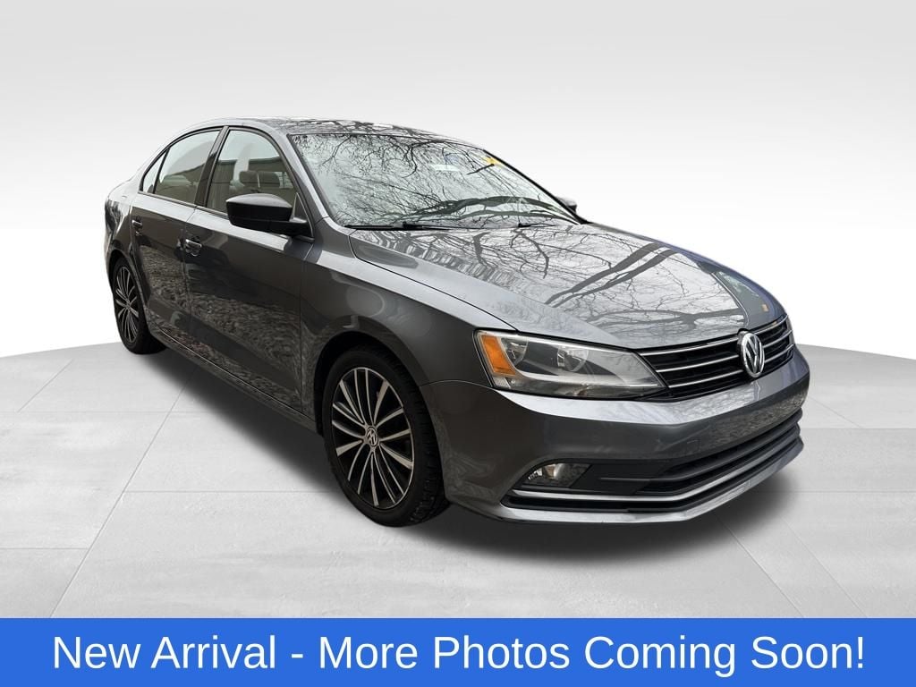 Used 2015 Volkswagen Jetta 1.8T Sport Sedan