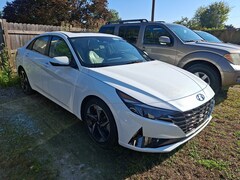 New 2021 Hyundai Elantra Limited Sedan Downingtown