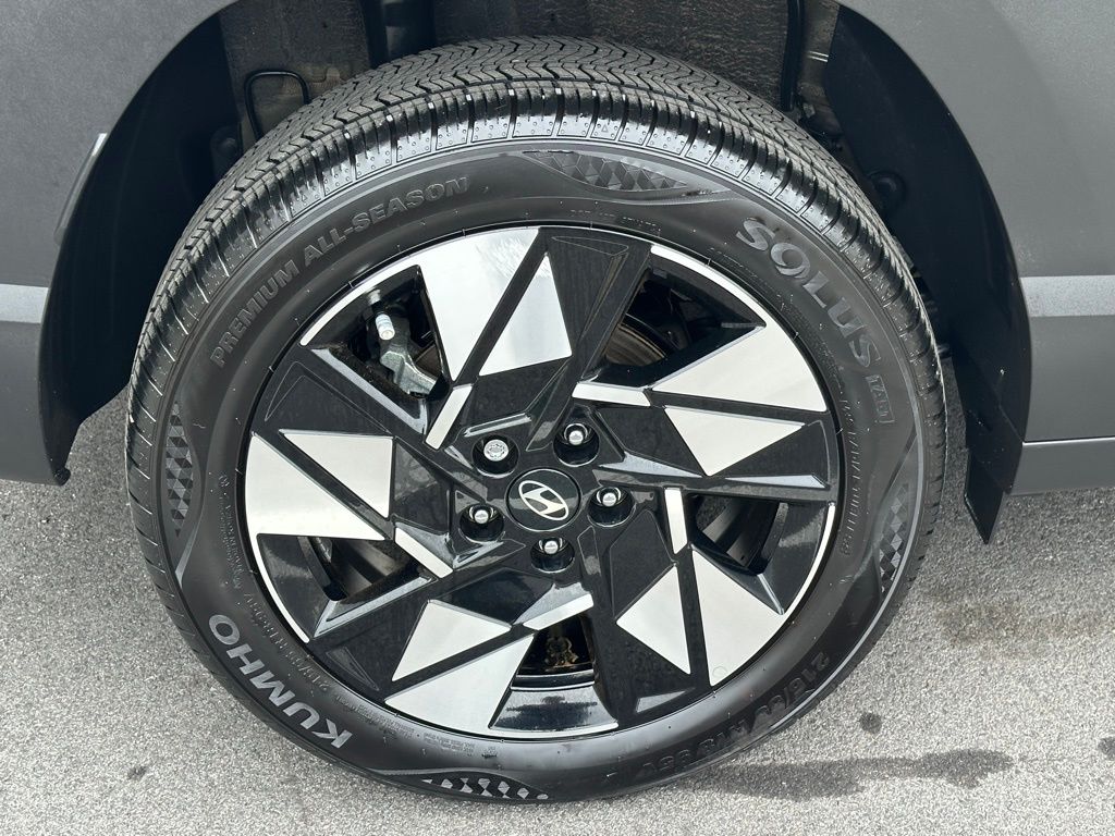 2025 Hyundai Kona SEL - Photo 9