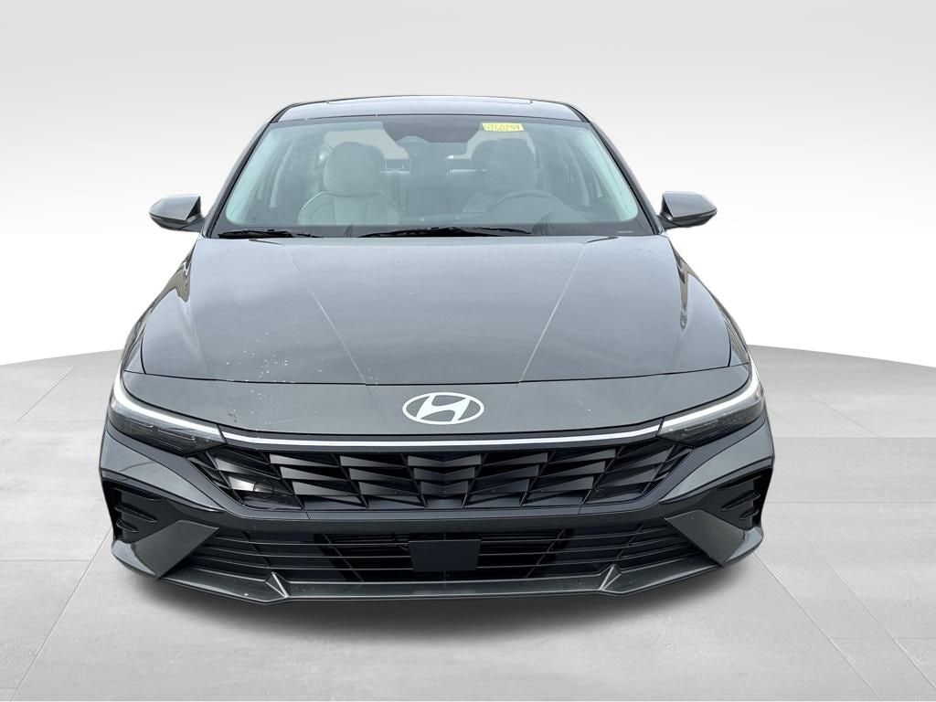 New 2026 Hyundai Elantra Limited Sedan