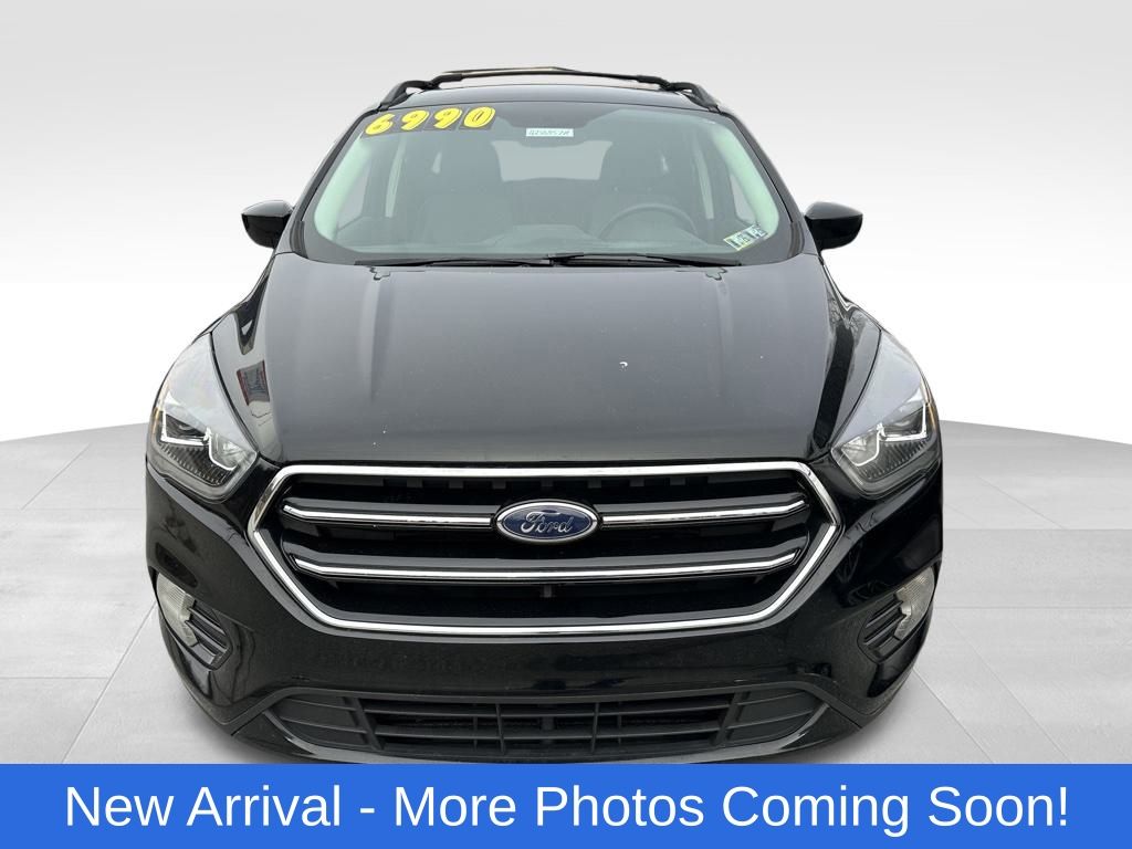 Used 2017 Ford Escape SE with VIN 1FMCU9GD2HUA56732 for sale in Downingtown, PA