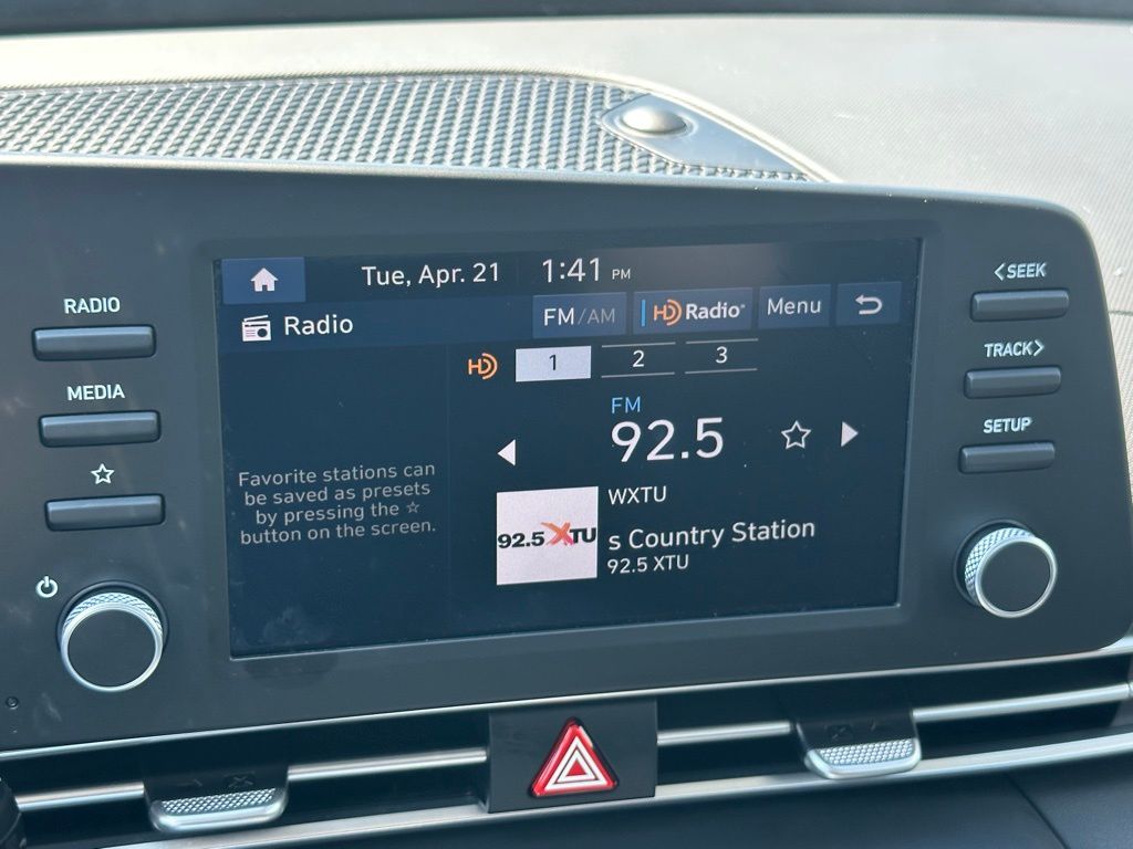 2025 Hyundai Elantra SE - Photo 20