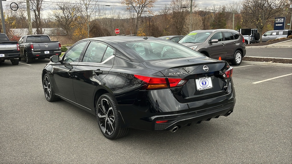 Used 2024 Nissan Altima 2.5 SR Car