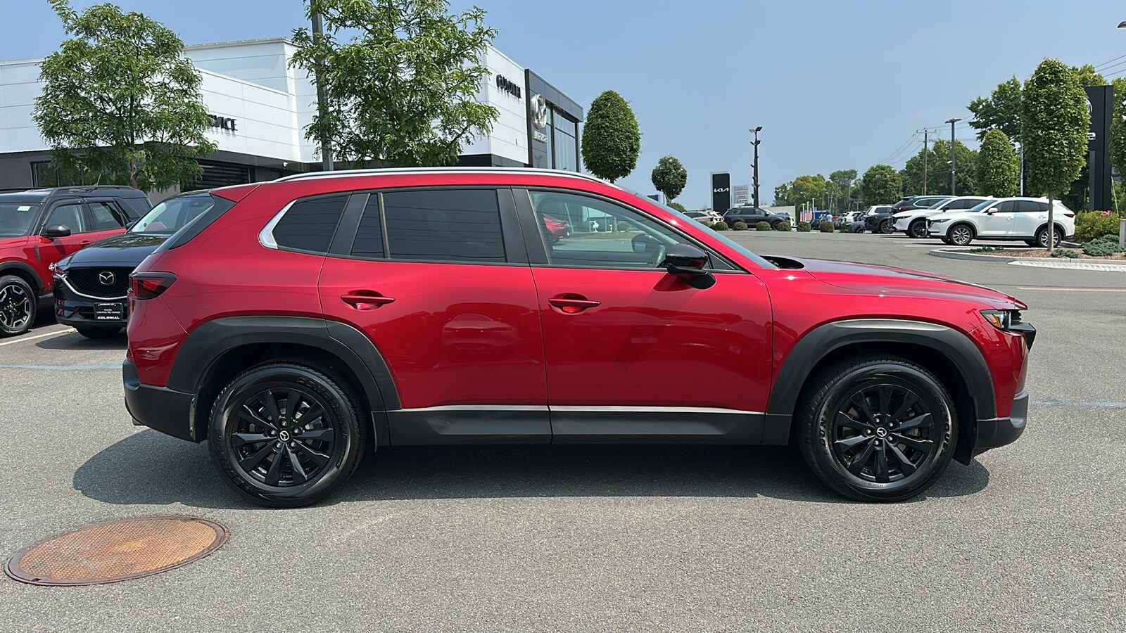 2023 Mazda CX-50 2.5 Preferred Plus photo 2