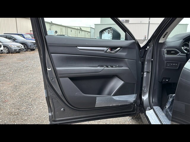 2025 Mazda CX-5 S Preferred package - Photo 6