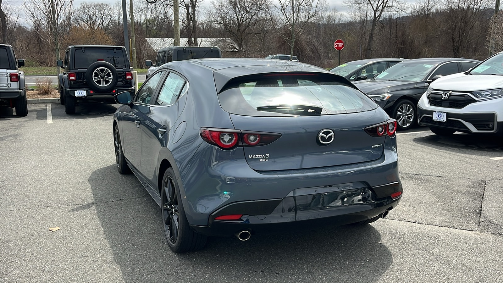 View vehicle photo 6