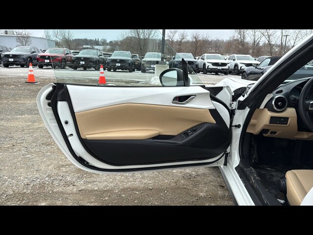 2025 Mazda MX-5 Miata RF Grand Touring - Photo 6