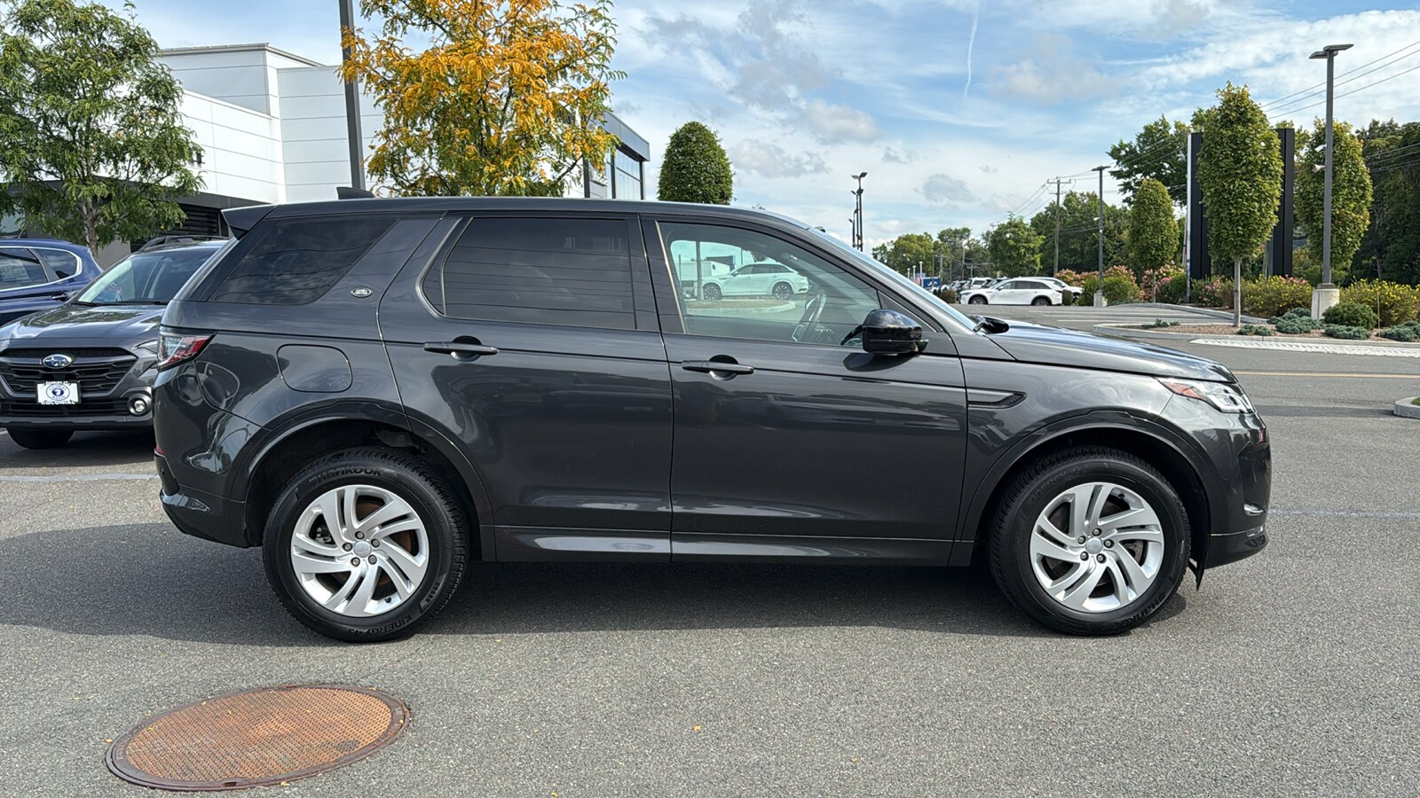 2023 Land Rover Discovery Sport S R-Dynamic photo 2