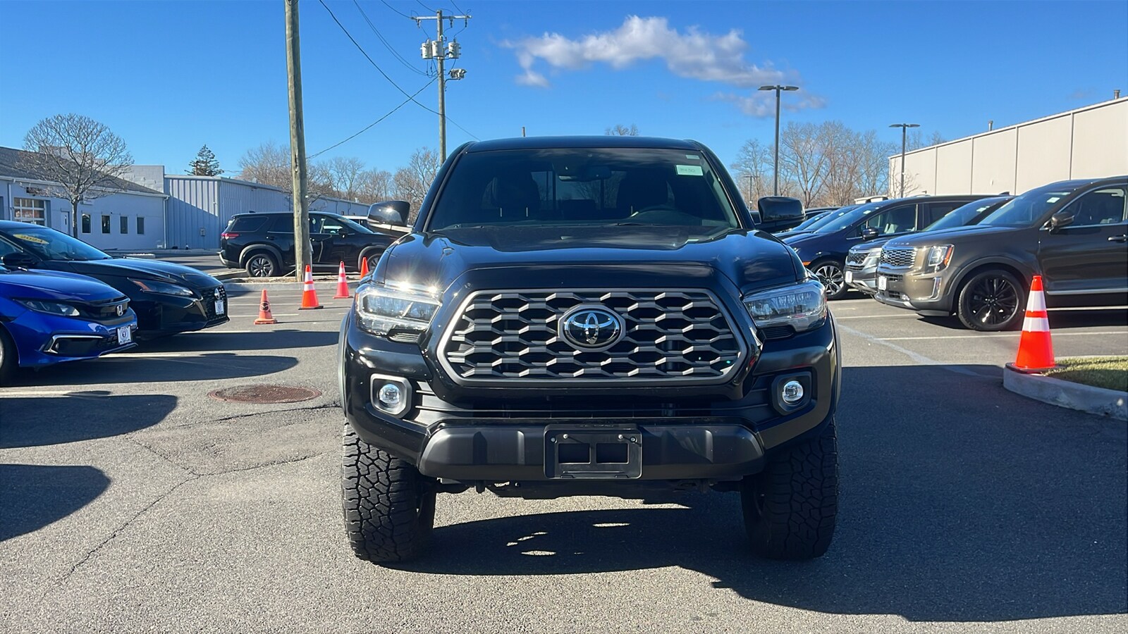 2023 Toyota Tacoma TRD Off-Road photo 2