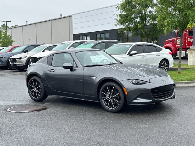 2025 Mazda MX-5 Miata Miata RF Grand Touring photo 2