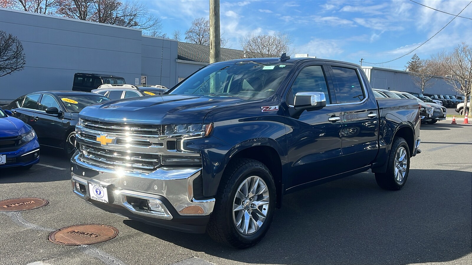2022 Chevrolet Silverado 1500 LTZ photo 3