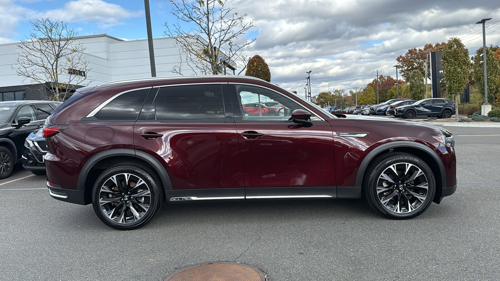 2024 Mazda CX-90 Premium Plus photo 2