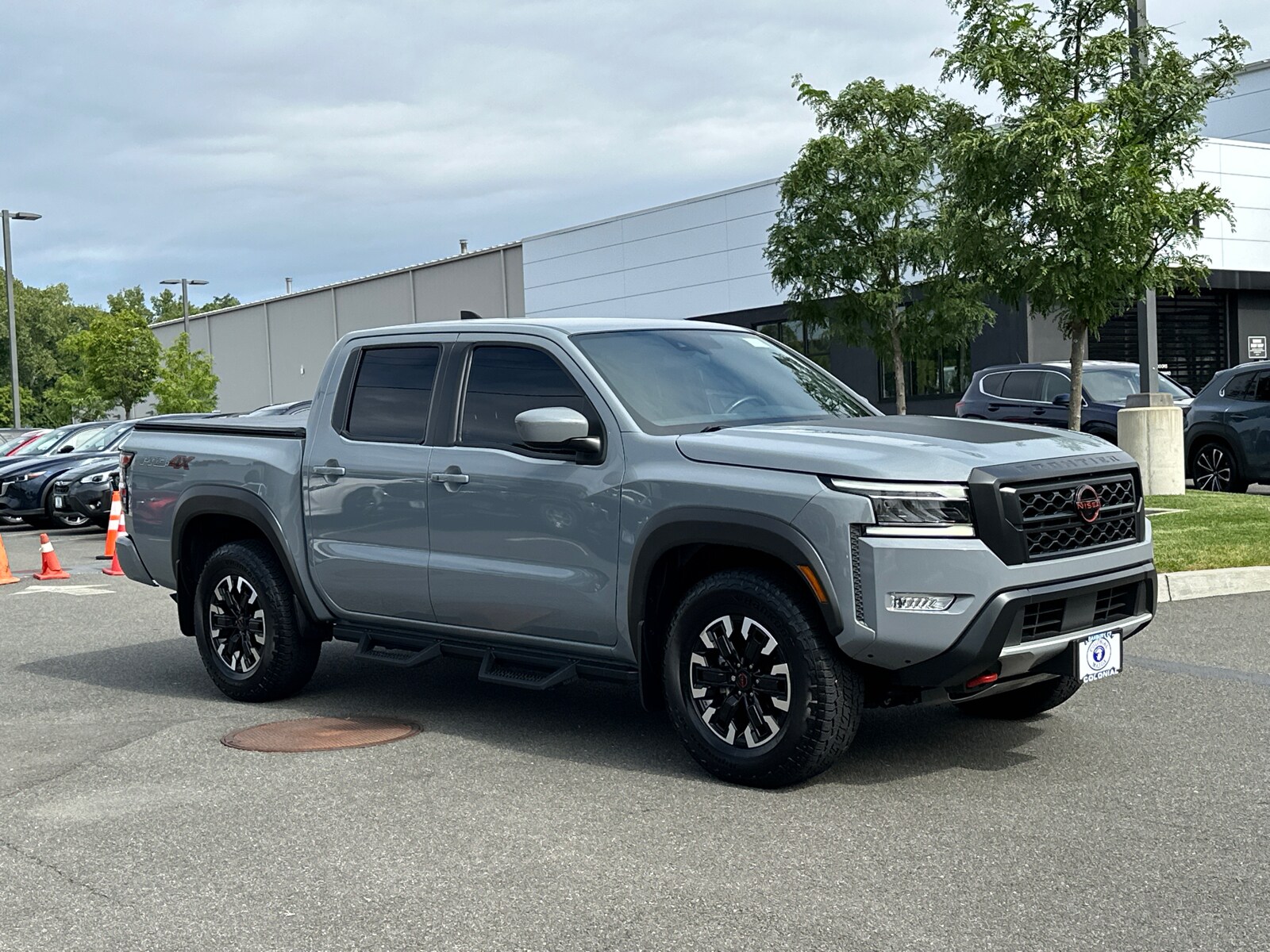 2023 Nissan Frontier PRO-4X photo 2