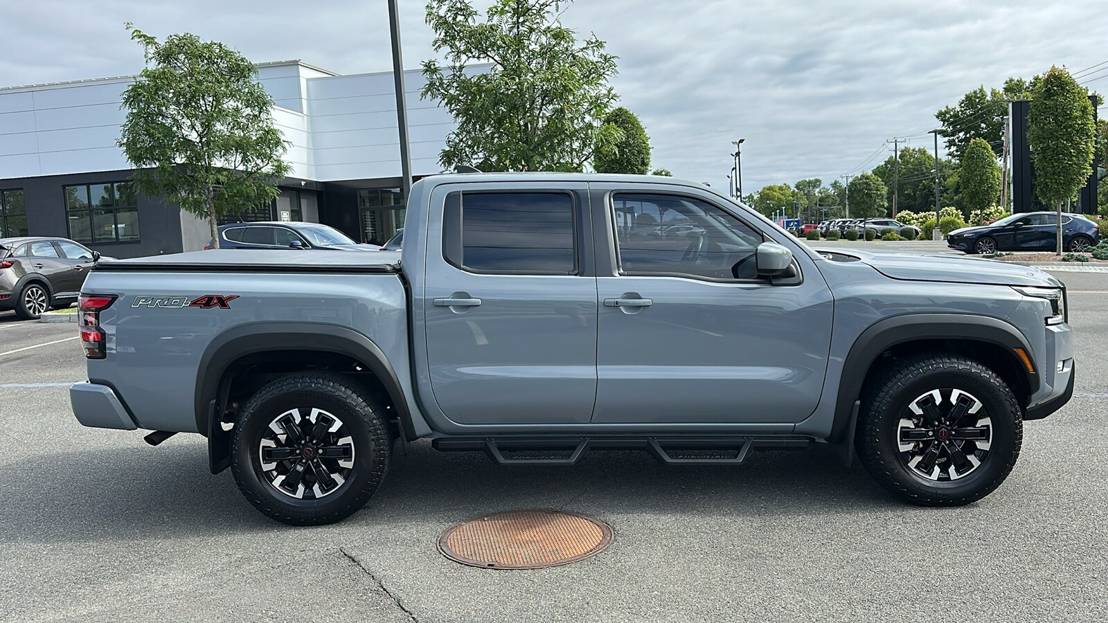 2023 Nissan Frontier PRO-4X photo 3