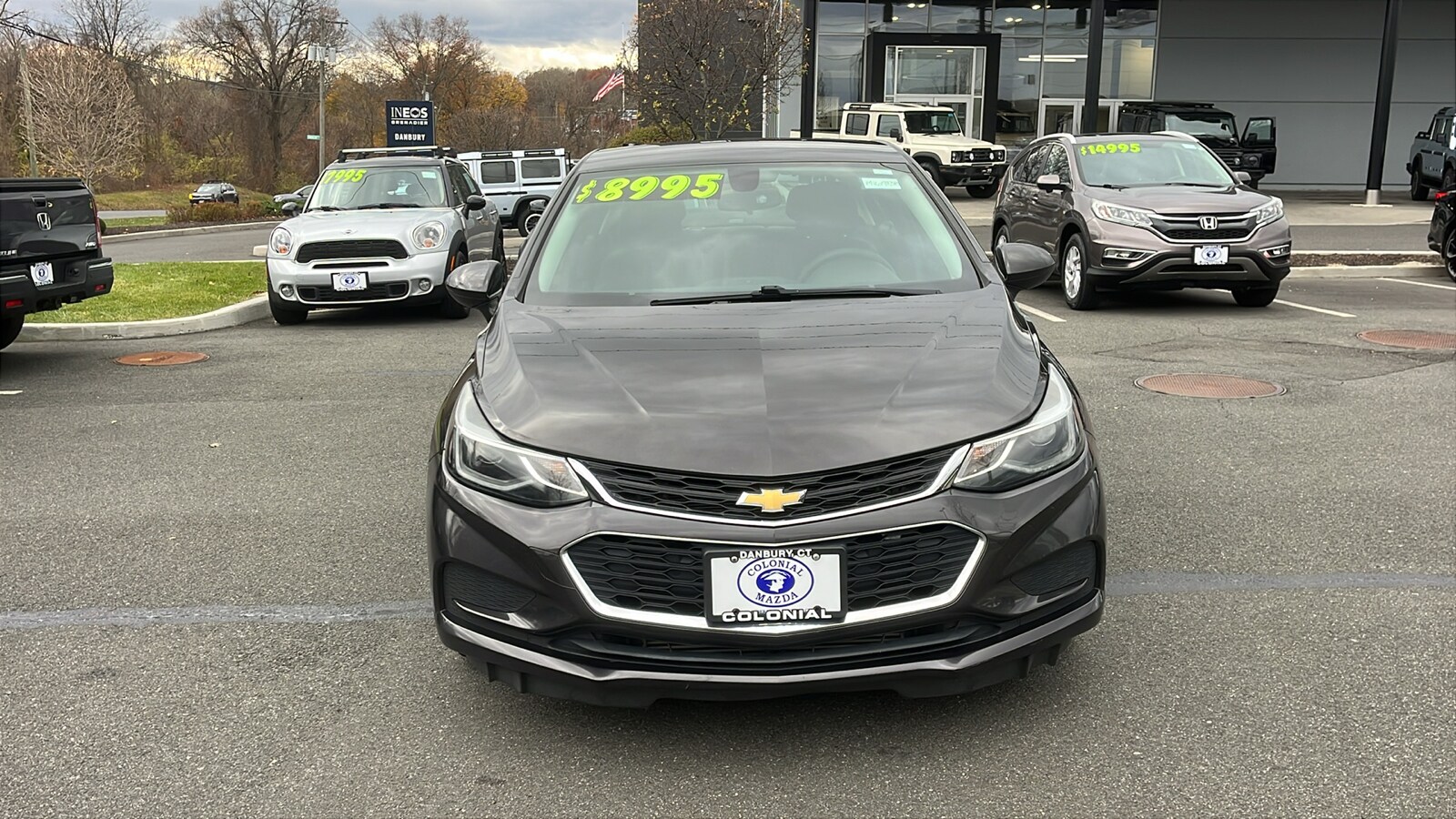 2017 Chevrolet Cruze LT photo 2