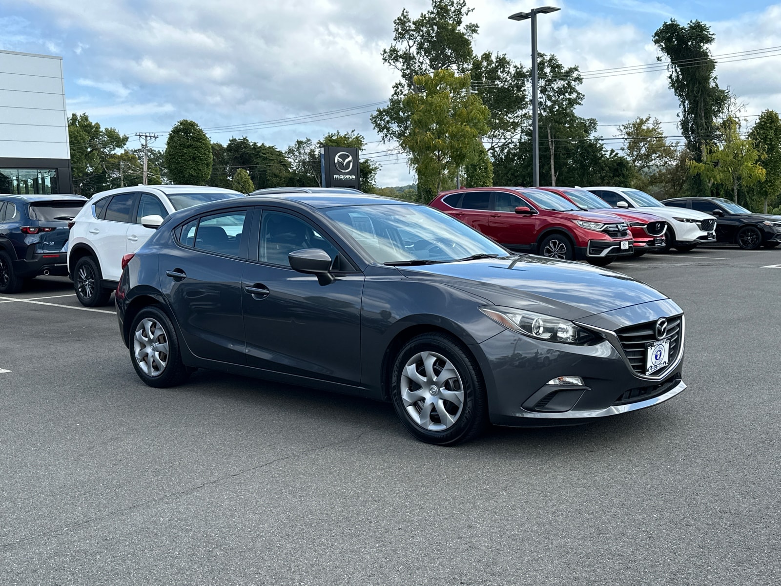 Used 2015 Mazda MAZDA3 i Sport with VIN JM1BM1K78F1272148 for sale in Danbury, CT