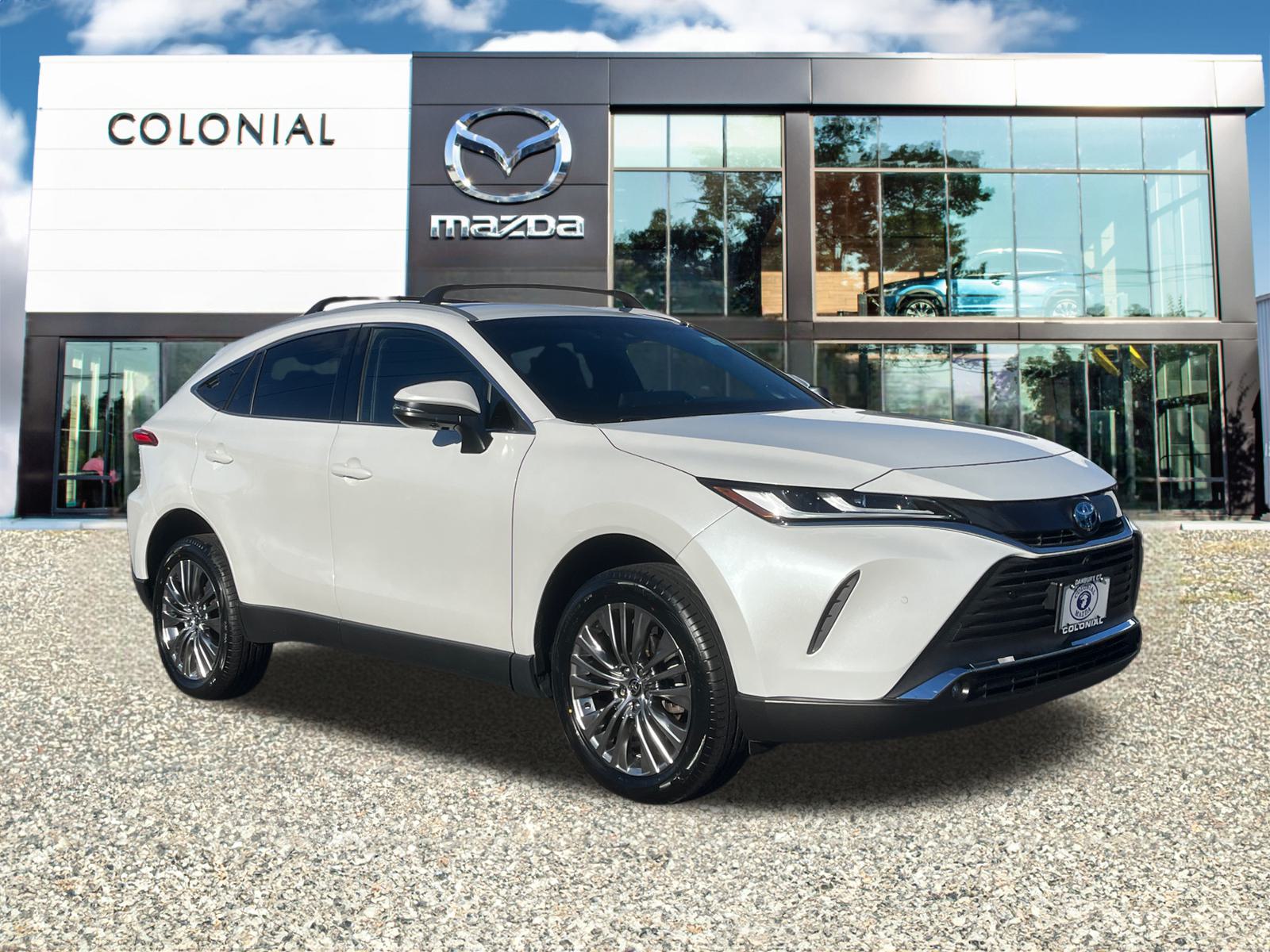 2023 Toyota Venza Limited's photo