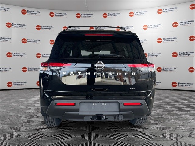2025 Nissan Pathfinder SV photo 4