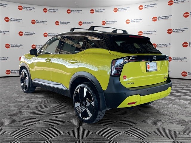 2026 Nissan Kicks SR photo 3