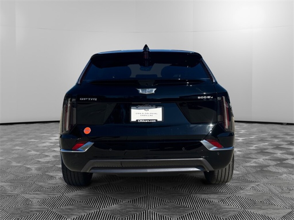 New 2025 CADILLAC OPTIQ Luxury w/1SC SUV