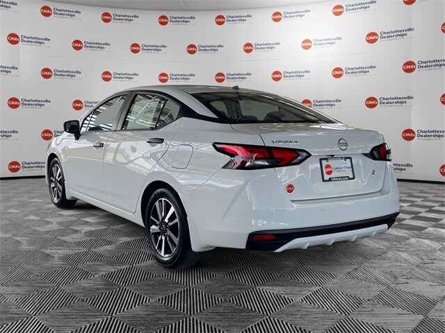 2025 Nissan Versa 1.6 S photo 3