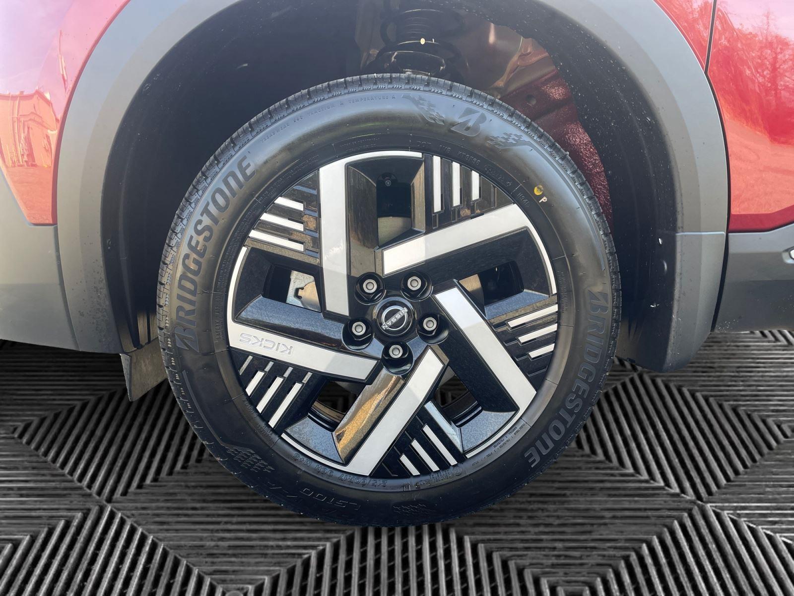 2026 Nissan KICKS SV - Photo 14