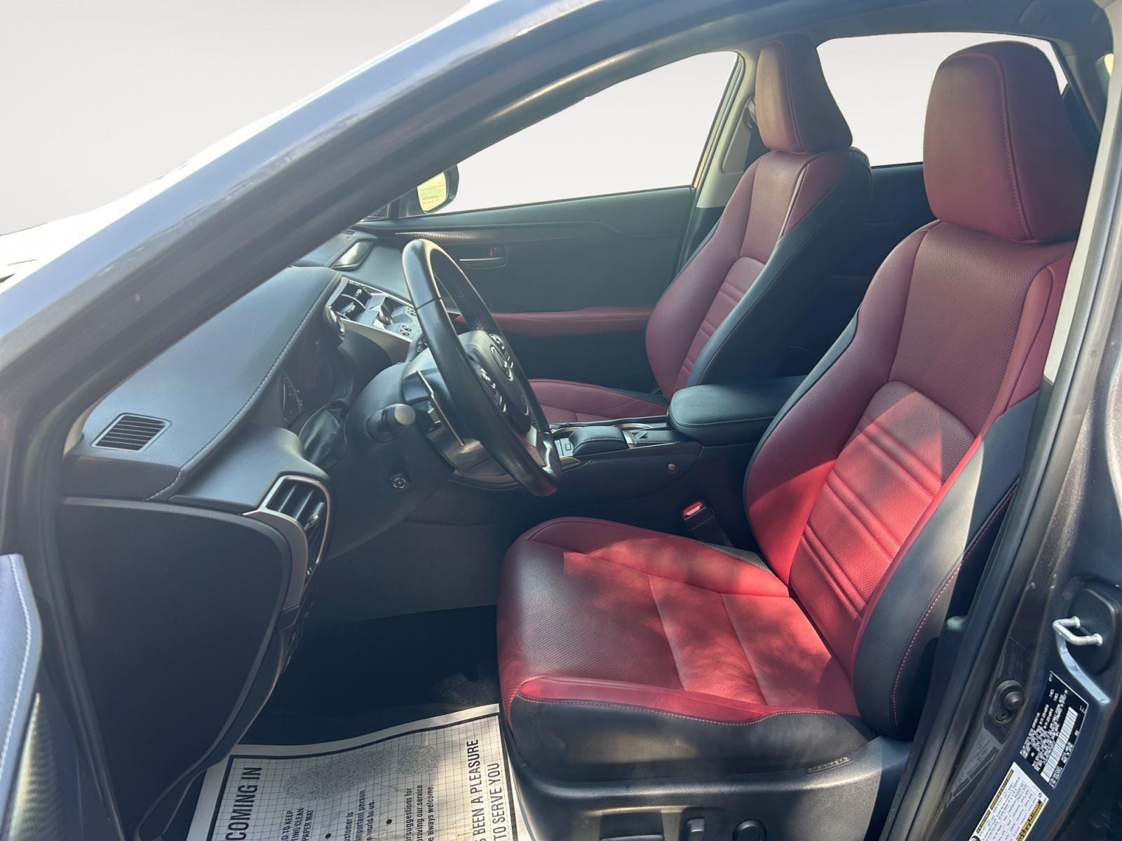 2021 Lexus NX Hybrid 300h - Photo 9