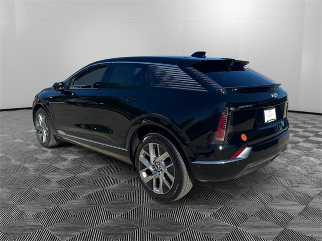 New 2025 CADILLAC OPTIQ Luxury w/1SC SUV