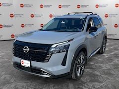 2026 Nissan Pathfinder Platinum SUV