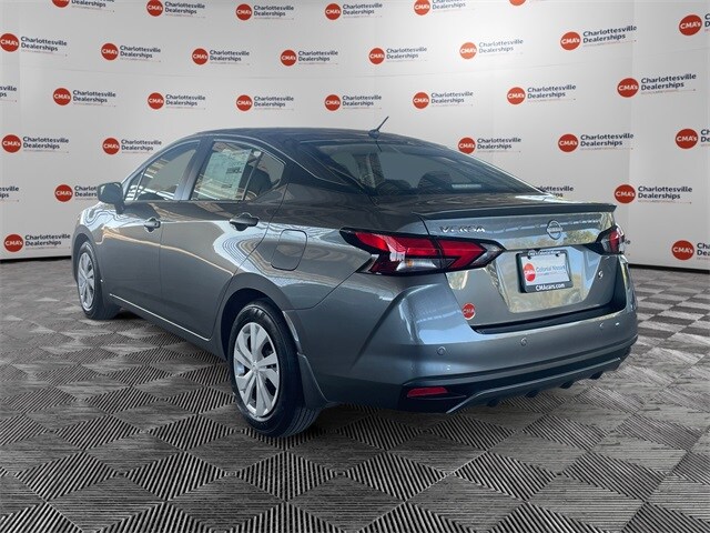 2025 Nissan Versa 1.6 S photo 3