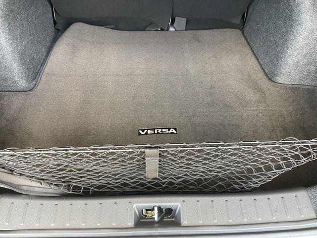 2025 Nissan Versa Sedan SR - Photo 17