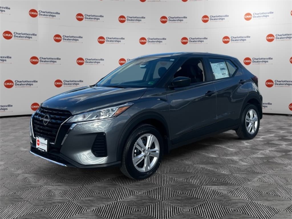 New 2025 Nissan Kicks Play S SUV