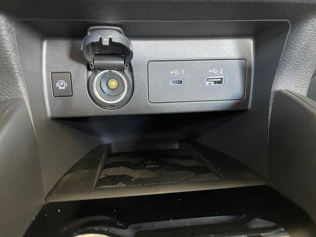 2025 Nissan Versa Sedan SR - Photo 20