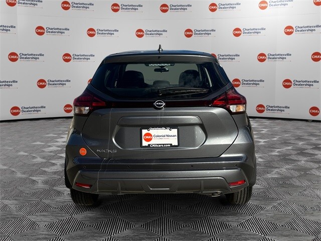 2025 Nissan Kicks Play S photo 3