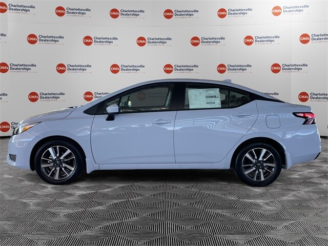 2025 Nissan Versa 1.6 SV photo 2