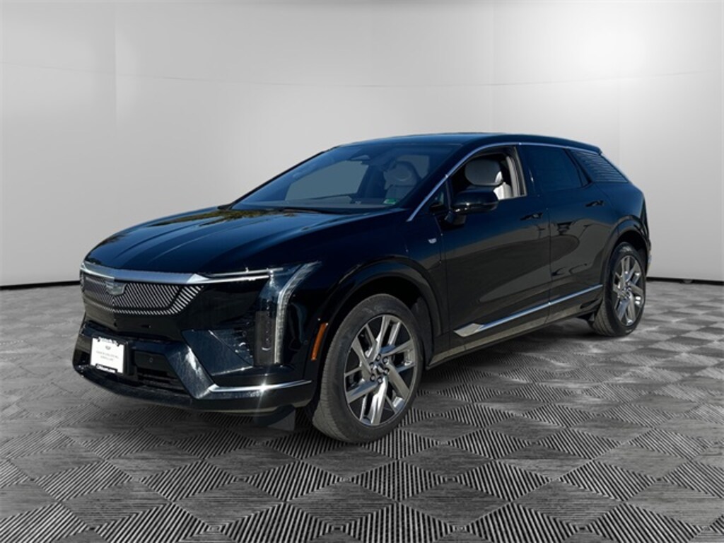 New 2025 CADILLAC OPTIQ Luxury w/1SC SUV
