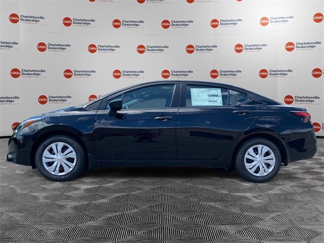 2025 Nissan Versa 1.6 S photo 2