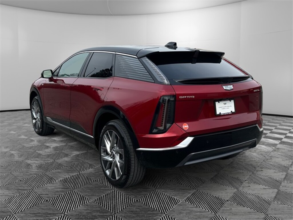 New 2026 CADILLAC OPTIQ Luxury SUV